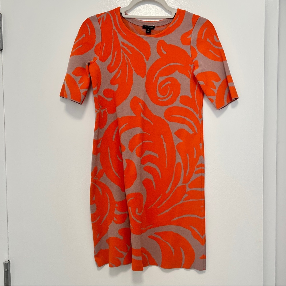 Ann Taylor dress. Tan and pink large floral print. Thicker material.